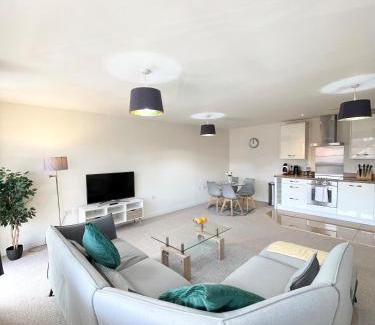Rushmoor District Apartment | Blue Sky Apartments @Wallis Square, Farnborough