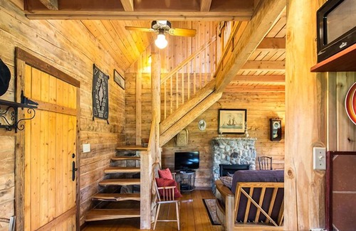 Sequim Cabin | Blue Sky Cabin - Custom-built Log Home on a Private Airfield and Adjacent to a