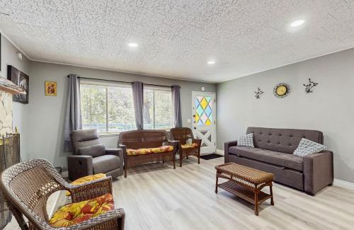 Arrowbear Lake House | Blue Sky Cabin