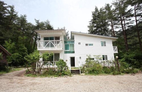 Yangyang House | Blue Sky Milky Way Pension