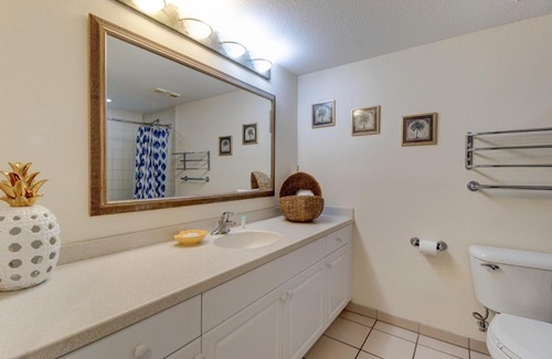 Ortona Park House | Blue Sunrise Oceanfront with Kitchen