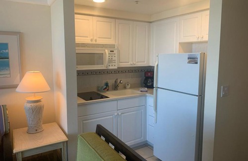 Ortona Park House | Blue Sunrise Oceanfront with Kitchen