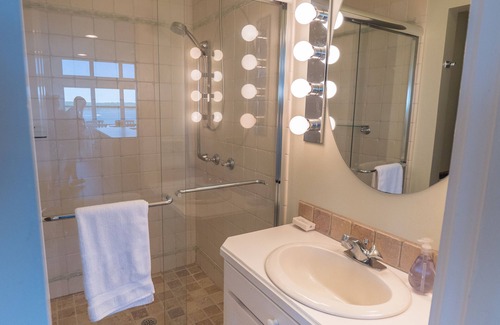 Cushing House | 'Blue View' - Ocean Front - Incredible 10 Acres - 2 Living Spaces