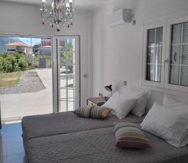 Karavomylos Villa | Blue Villa