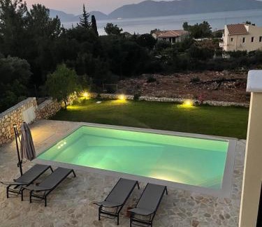 Karavomylos Villa | Blue Villa