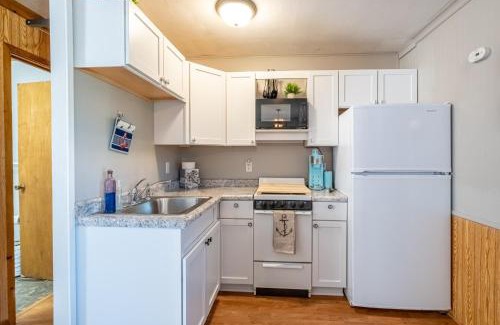 West Okoboji Apartment | Blue Water Bungalows