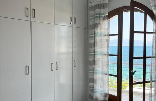 Kiato Apartment | Blue Wave Apartment