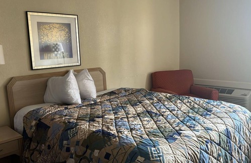 La Crosse Hotel | Blue Way Inn La Crosse Extended Stay - Deluxe 2 Queen Bed Non Smoking