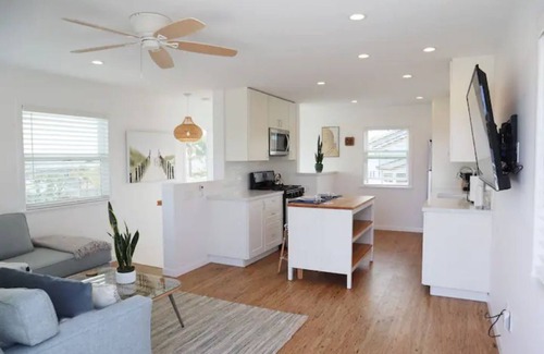 Point Loma Heights House | Blue Whale Beach House!