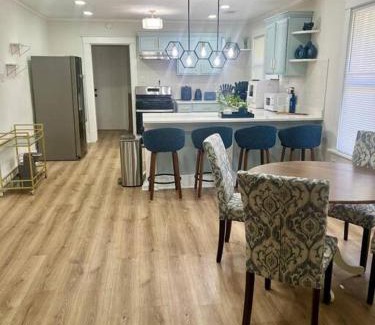 Vollintine-Evergreen House | Bluebell Bliss Midtown Retreat - 4mi to Downtown