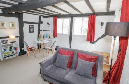 Shottery House | Bluebell Cottage