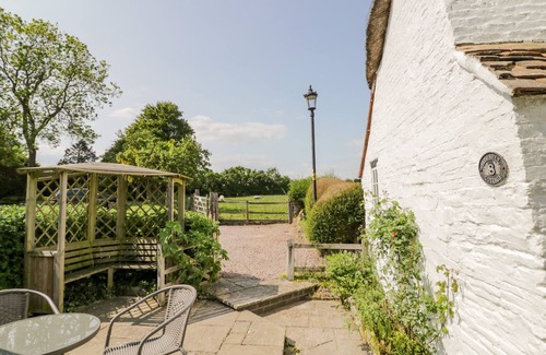 Shottery Cottage | Bluebell Cottage