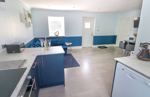 Nantgarw Cottage | Bluebell Cottage