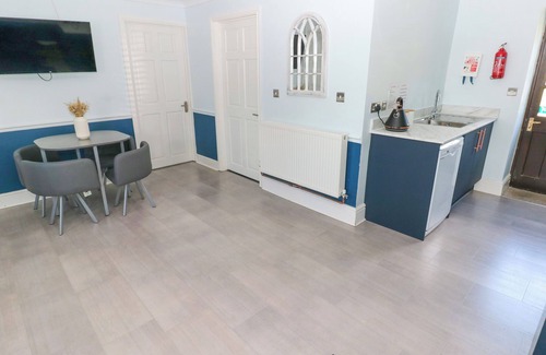 Nantgarw Cottage | Bluebell Cottage