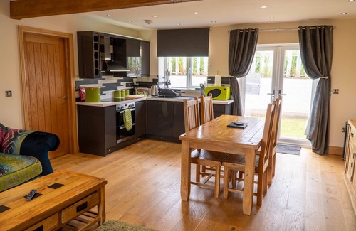 Newton in Furness Cottage | Bluebell Cottage - Two bedroom property with hot tub, close to the beach.