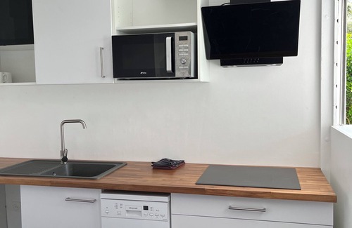 Sainte-Anne Cottage | blueberry bungalow on the estate