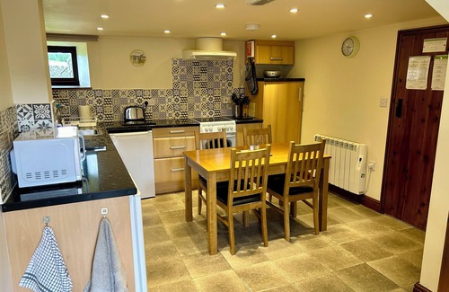 Newton Grange Cottage | BLUEBIRD COTTAGE, family friendly, with a garden in Parwich