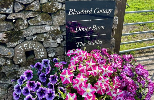 Newton Grange Cottage | BLUEBIRD COTTAGE, family friendly, with a garden in Parwich