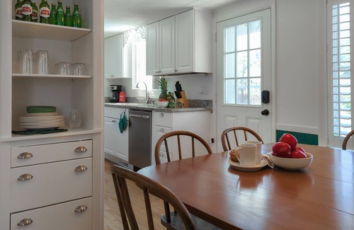 Spring Lake Cottage | Bluegill Cottage l Cozy Fall Nights, S’mores & Lakefront Fun
