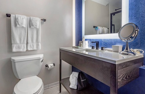 The Loop Hotel | Bluegreen Vacations Hotel Blake, an Ascend Collection Hotel
