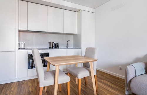 Casal da Ladeira Apartment | Blueground | Alvalade, balcony, nr Campo Pequeno