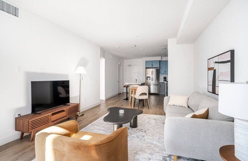 Hillcrest Apartment | Blueground | Hillcrest, pool, nr Balboa Park