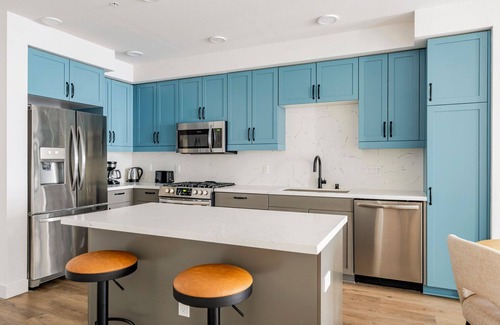 Hillcrest Apartment | Blueground | Hillcrest, pool, nr Balboa Park