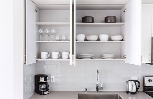 Newcastle Apartment | Blueground | Newcastle, pool & w/d, nr parks