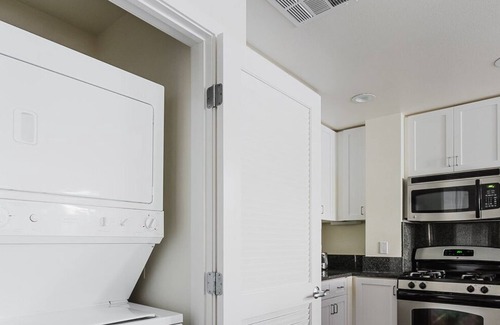 Santa Clara Apartment | Blueground | Rivermark, pool, nr Central Park