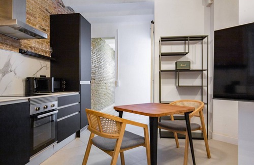 La Sagrada Familia Apartment | Blueground | Sagrada Família, AC, w/d, elevator