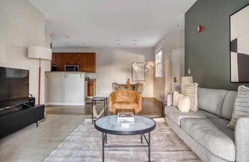 Sunnyvale West Apartment | Blueground | Sunnyvale West, pool, nr Cupertino Park