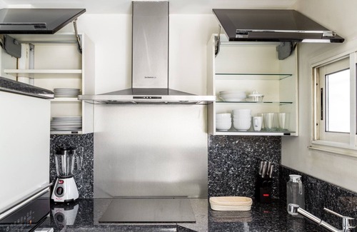 Passy Apartment | Blueground | Trocadéro, a/c, nr Eiffel Tower