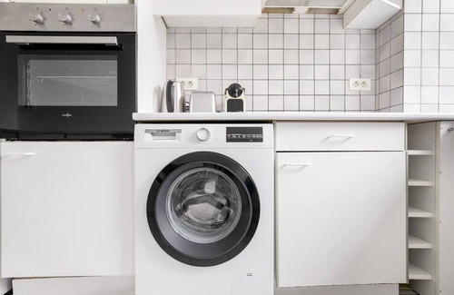 Passy Apartment | Blueground | Trocadero, concierge, nr Eiffel Tower