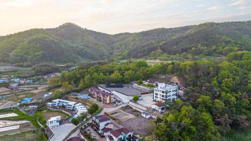Gyeonggam-ro Resort | Bluepixel Stay