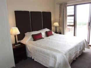 Bluewater Bay House | Bluewater Beachfront Guest House