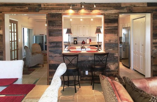 Monteagle House | Bluff House — Incredible View| Renovated Lux | Convenient to Waterfalls, Hikes & Caverns