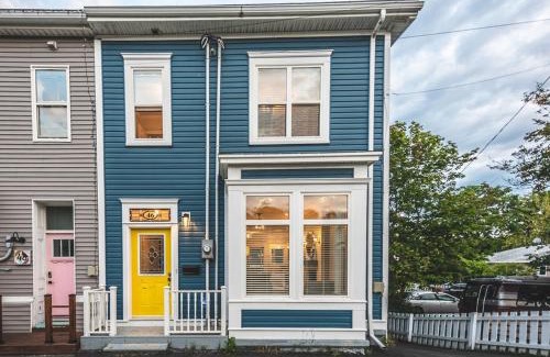 Quidi Vidi House | Blvd House Quidi Vidi Lake Parking