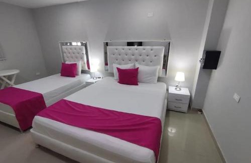 Marbella Cabin | Bm-1 room near the sea with air conditioning and WIFI