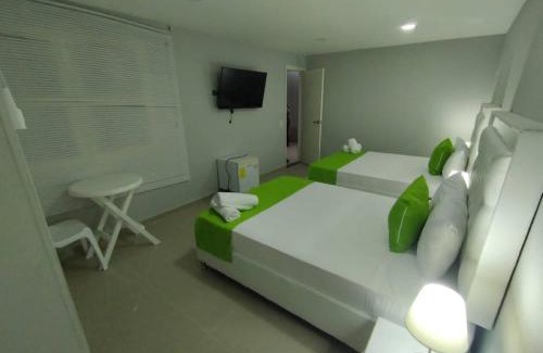 Marbella Cabin | Bm-16 room near the sea with air conditioning and WIFI