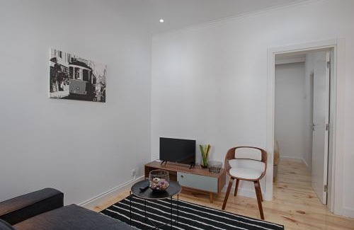 Santa Catarina Apartment | BmyGuest - Príncipe Real Charming Apartment