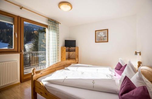 Monguelfo Apartment | Bnb Lettnerhof Balcony Family Suite