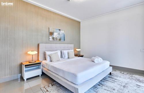 Downtown Dubai Apartment | bnbmehomes - Opera Grand