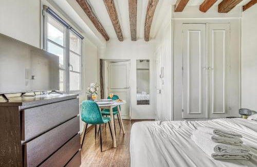 5th Arrondissement Apartment | BnBNova - Latin Quarter & Panthéon