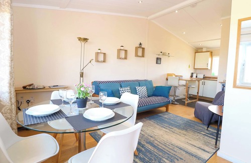 Bacton Cottage | BOA VISTA, pet friendly, country holiday cottage in Bacton