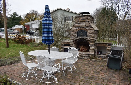 Boalsburg Apartment | Boalsburg Village King Suite- living room and bedroom- minutes from PSU.