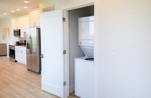 Traverse City Apartment | Boardwalk Suites & Residences By Kasa