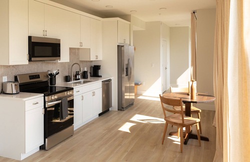 Traverse City Apartment | Boardwalk Suites & Residences By Kasa
