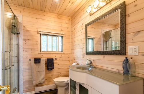 Sioux Narrows Cottage | Boat access on Lake of the Woods. 10-15 minutes from Kenora