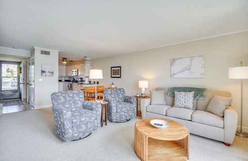 Elizabeth City Condo | Boat & Fish: Waterfront Gem on Pasquotank River!