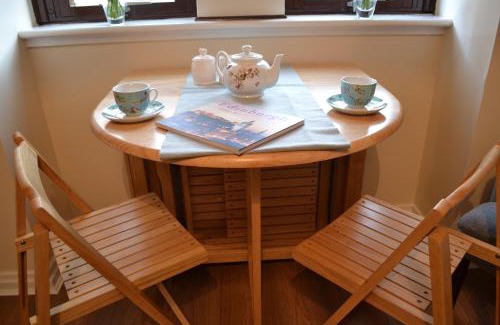 Bonnington Apartment | Boat Green Apartment